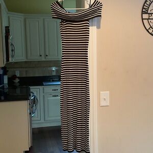 Chic Off-Shoulder Striped Maxi Dress